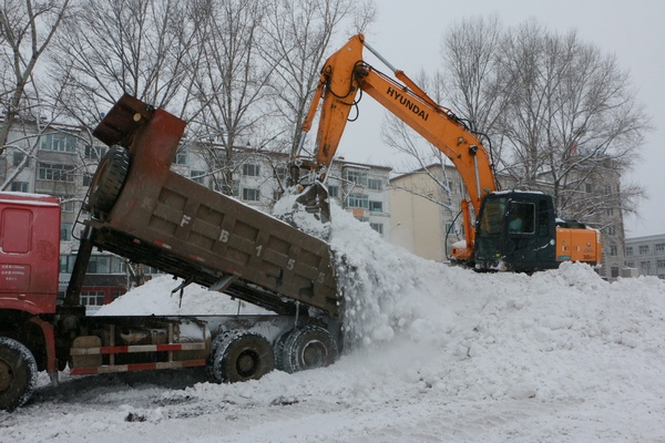 金水区举行清冰除雪演练yb体育