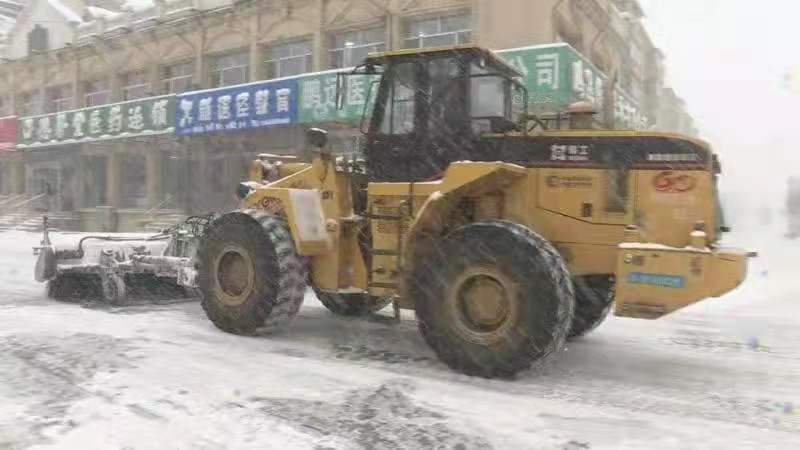 【致敬奋斗yb体育者】冰雪中Ta们的身影令人动容